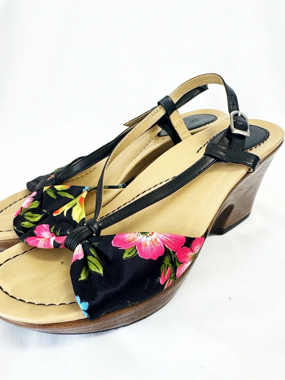 Dansko Naomi black floral wedge sandals with crisscross straps Size 39/8.5-9 EUC